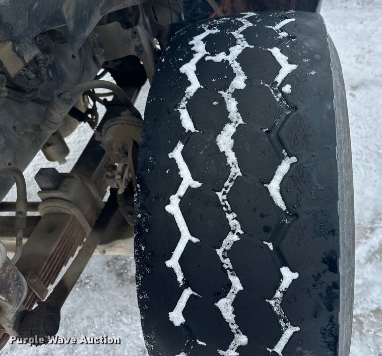 image for item DW4391 1998 Ford LT9501 ready mix truck