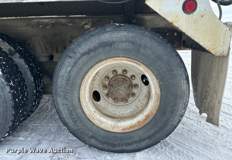 image for item DW4391 1998 Ford LT9501 ready mix truck