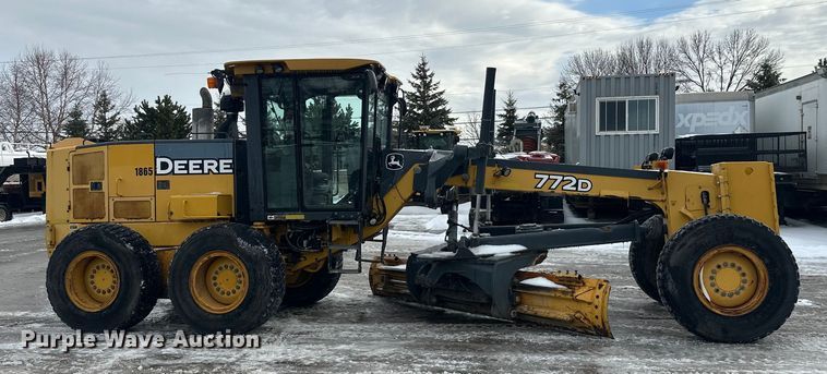 image for item DW4393 2008 John Deere 772D motor grader