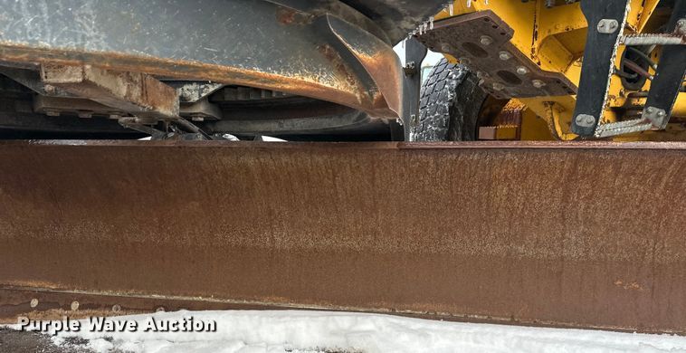 image for item DW4393 2008 John Deere 772D motor grader