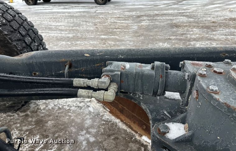 image for item DW4393 2008 John Deere 772D motor grader