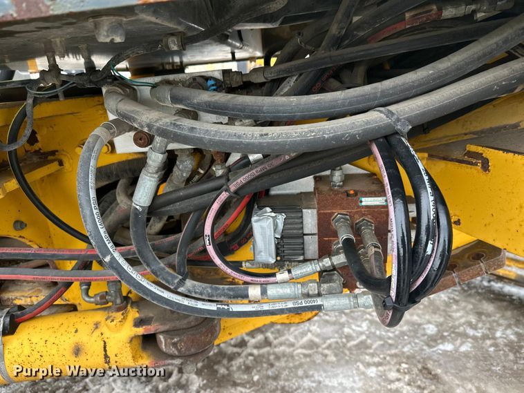 image for item DW4393 2008 John Deere 772D motor grader