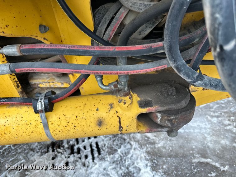 image for item DW4393 2008 John Deere 772D motor grader