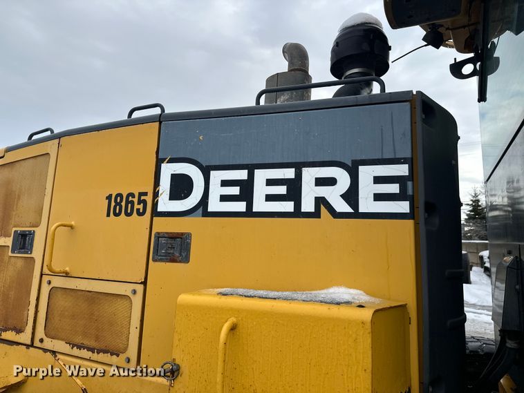 image for item DW4393 2008 John Deere 772D motor grader