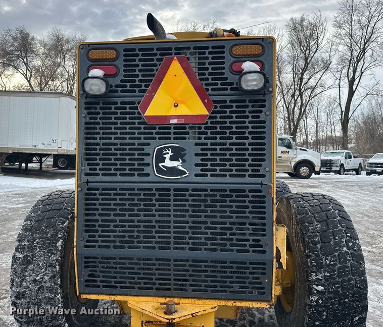 image for item DW4393 2008 John Deere 772D motor grader