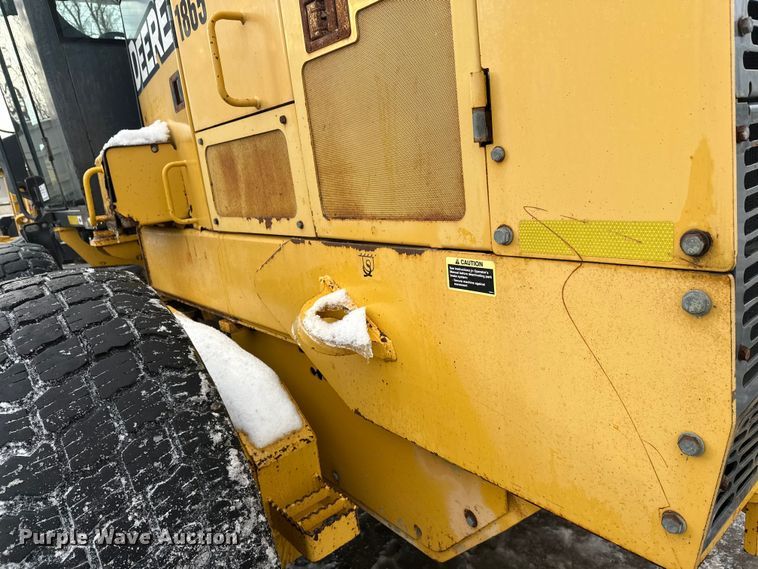 image for item DW4393 2008 John Deere 772D motor grader