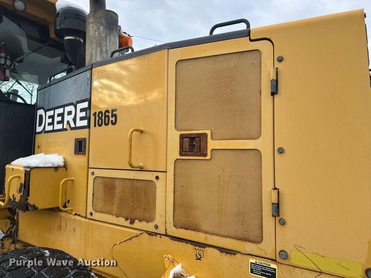 image for item DW4393 2008 John Deere 772D motor grader