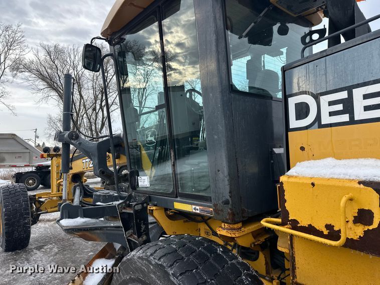 image for item DW4393 2008 John Deere 772D motor grader