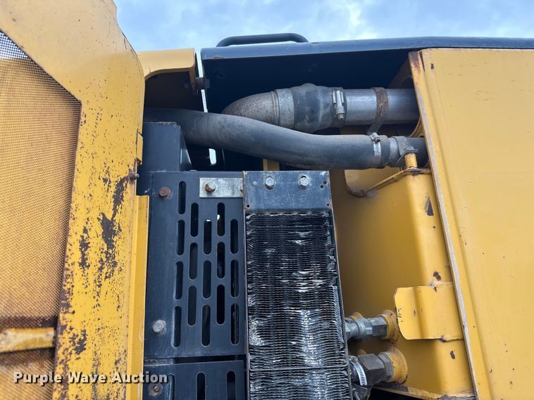 image for item DW4393 2008 John Deere 772D motor grader