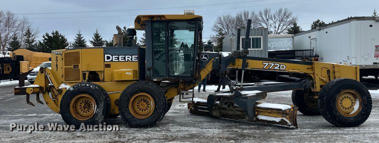 image for item DW4394 2007 John Deere 772D motor grader
