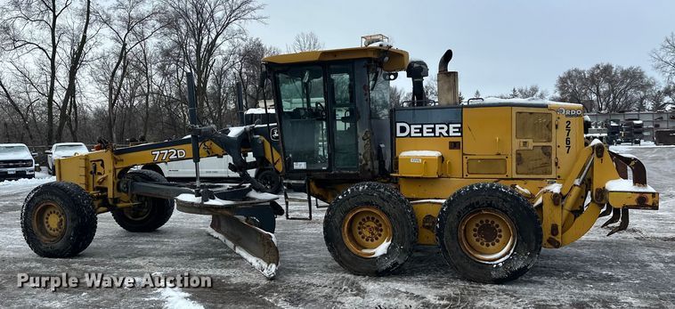 image for item DW4394 2007 John Deere 772D motor grader