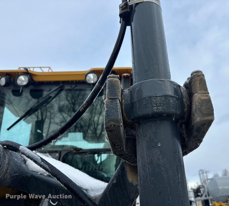 image for item DW4394 2007 John Deere 772D motor grader