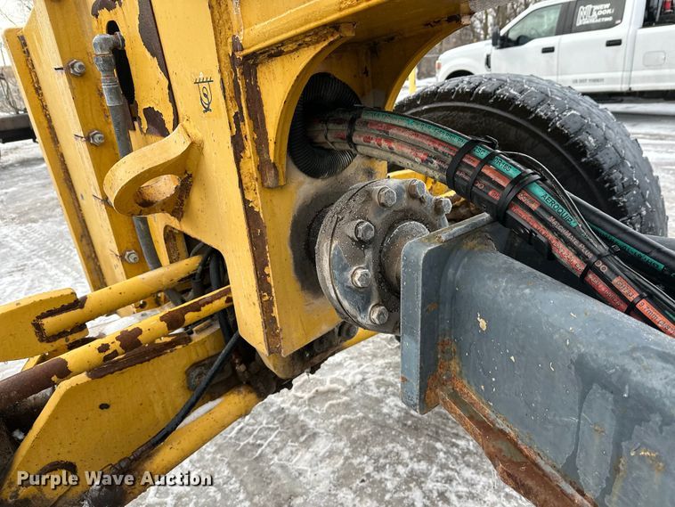 image for item DW4394 2007 John Deere 772D motor grader