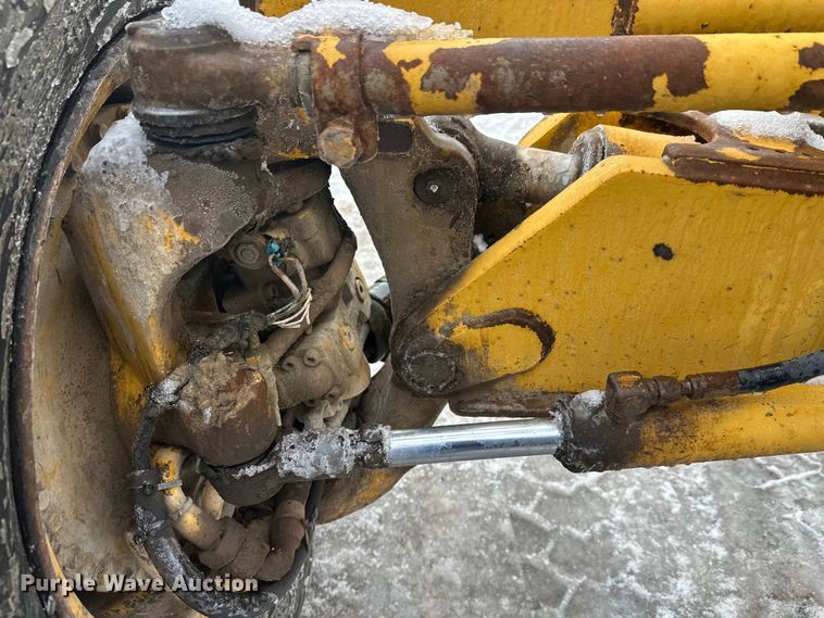 image for item DW4394 2007 John Deere 772D motor grader