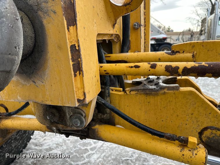 image for item DW4394 2007 John Deere 772D motor grader