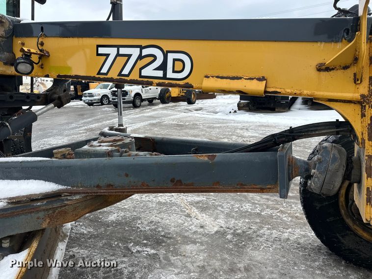 image for item DW4394 2007 John Deere 772D motor grader