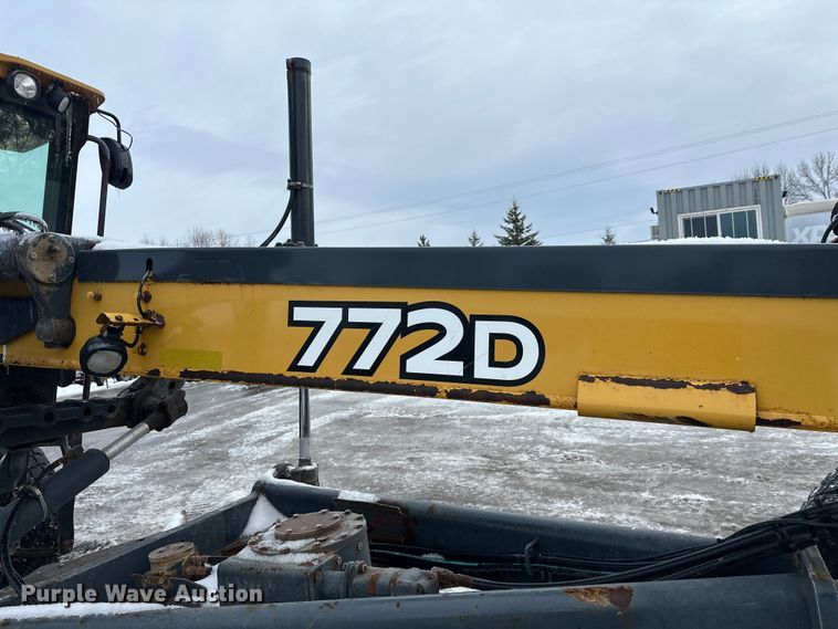 image for item DW4394 2007 John Deere 772D motor grader