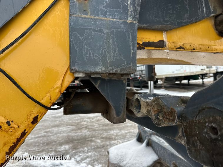 image for item DW4394 2007 John Deere 772D motor grader