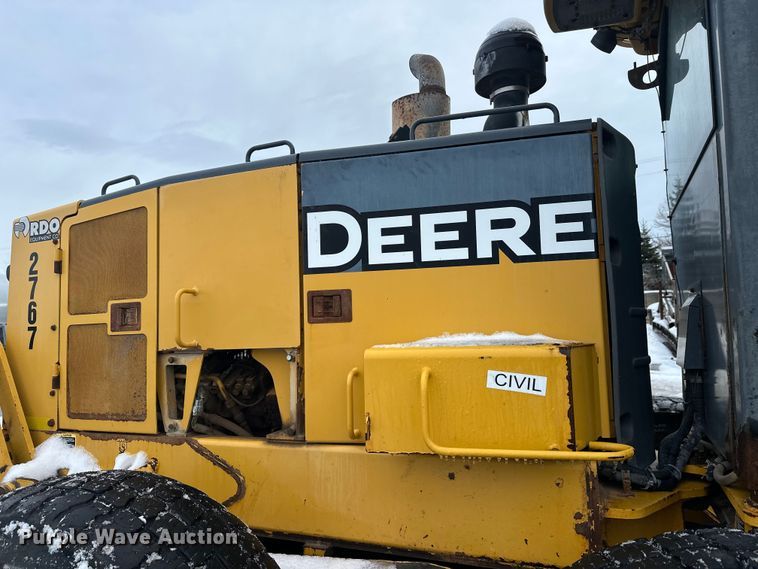 image for item DW4394 2007 John Deere 772D motor grader