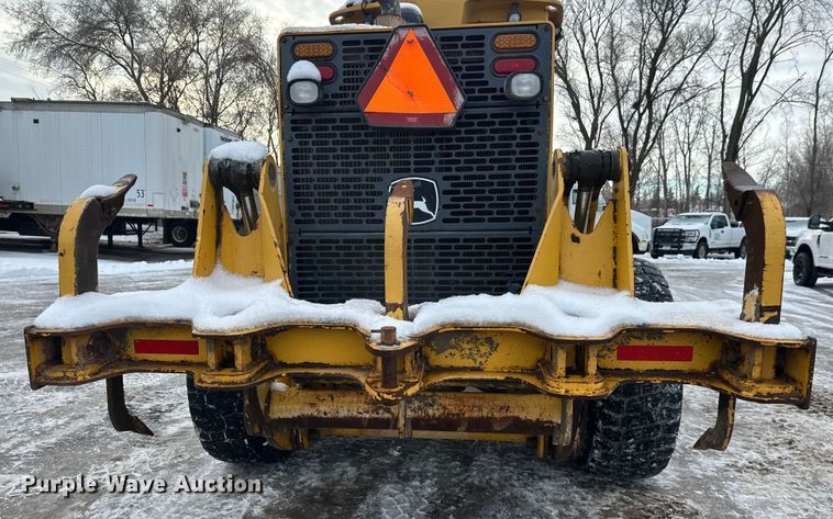 image for item DW4394 2007 John Deere 772D motor grader