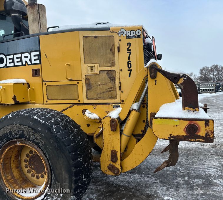 image for item DW4394 2007 John Deere 772D motor grader