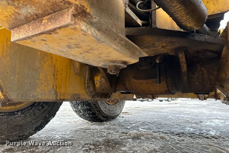 image for item DW4394 2007 John Deere 772D motor grader