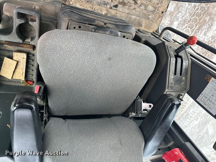 image for item DW4394 2007 John Deere 772D motor grader