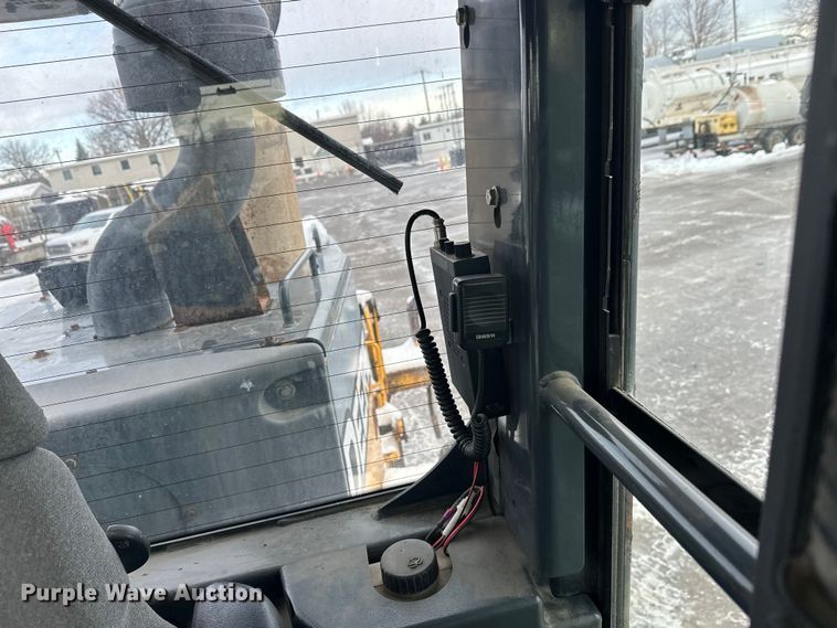 image for item DW4394 2007 John Deere 772D motor grader