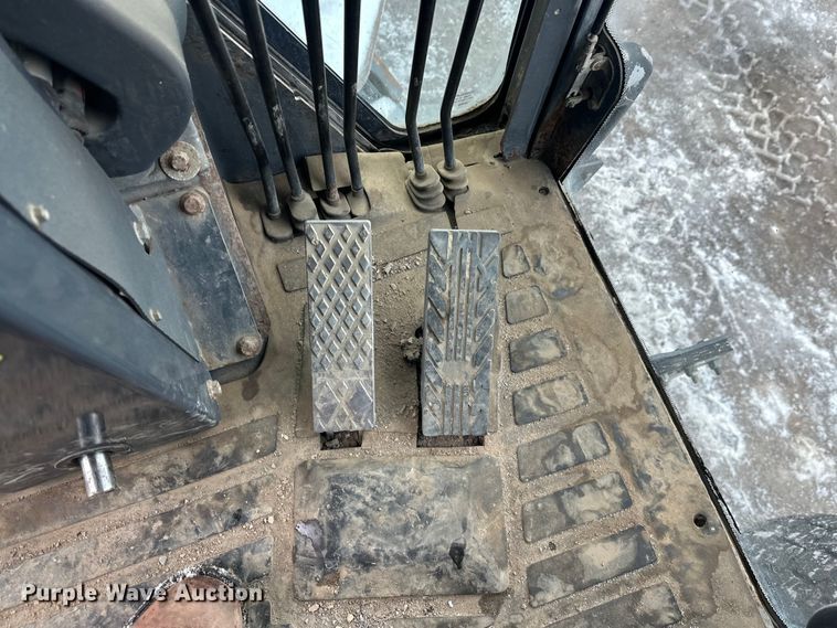 image for item DW4394 2007 John Deere 772D motor grader