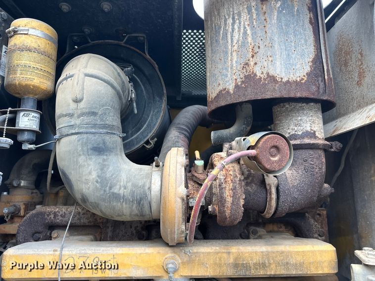 image for item DW4394 2007 John Deere 772D motor grader