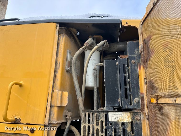 image for item DW4394 2007 John Deere 772D motor grader