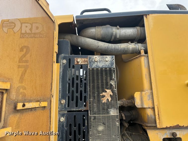 image for item DW4394 2007 John Deere 772D motor grader