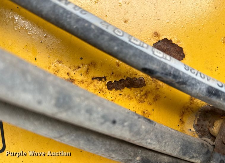 image for item DW4394 2007 John Deere 772D motor grader