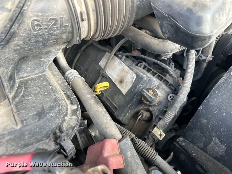 image for item DW4396 2017 Ford F350 Super Duty Crew Cab pickup truck cab and chassis