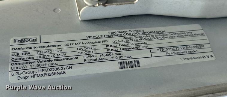 image for item DW4396 2017 Ford F350 Super Duty Crew Cab pickup truck cab and chassis