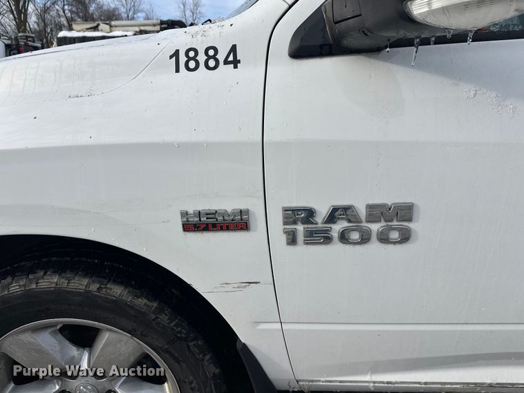 image for item DW4397 2016 RAM 1500 Crew Cab pickup truck