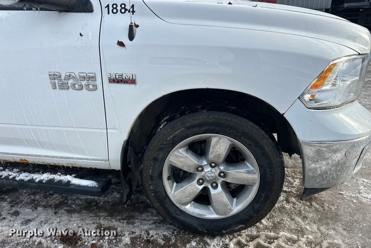 image for item DW4397 2016 RAM 1500 Crew Cab pickup truck