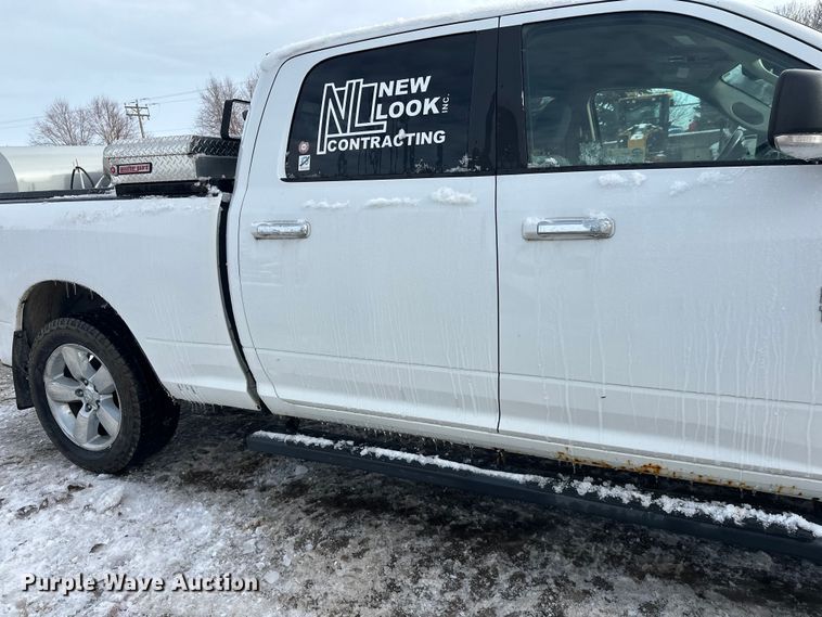 image for item DW4397 2016 RAM 1500 Crew Cab pickup truck