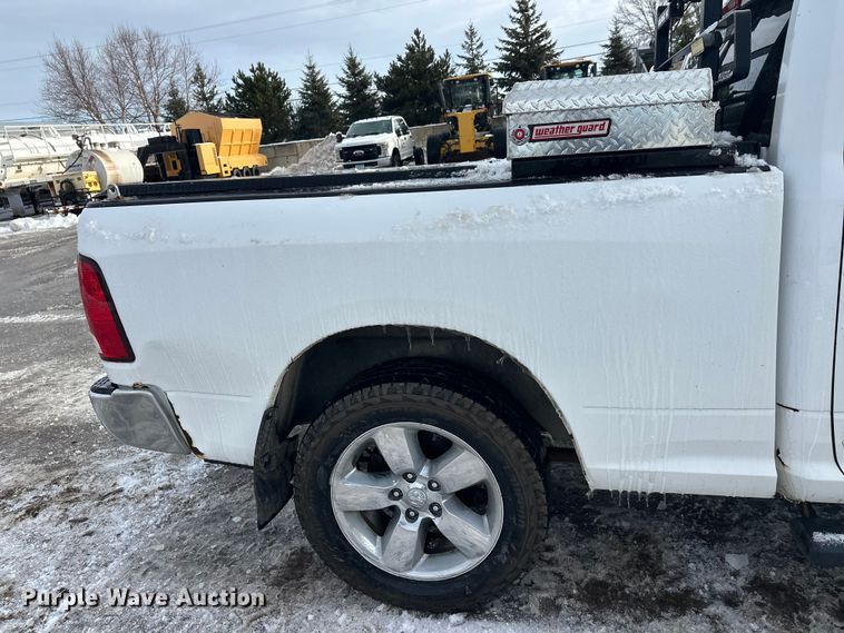 image for item DW4397 2016 RAM 1500 Crew Cab pickup truck