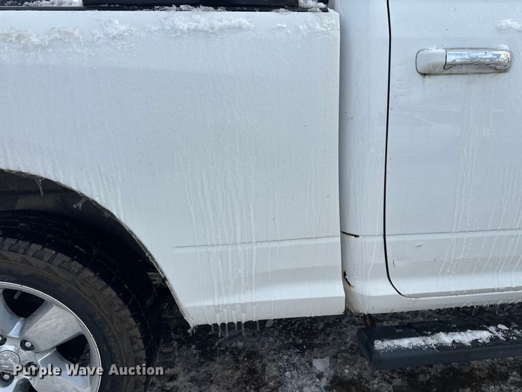 image for item DW4397 2016 RAM 1500 Crew Cab pickup truck