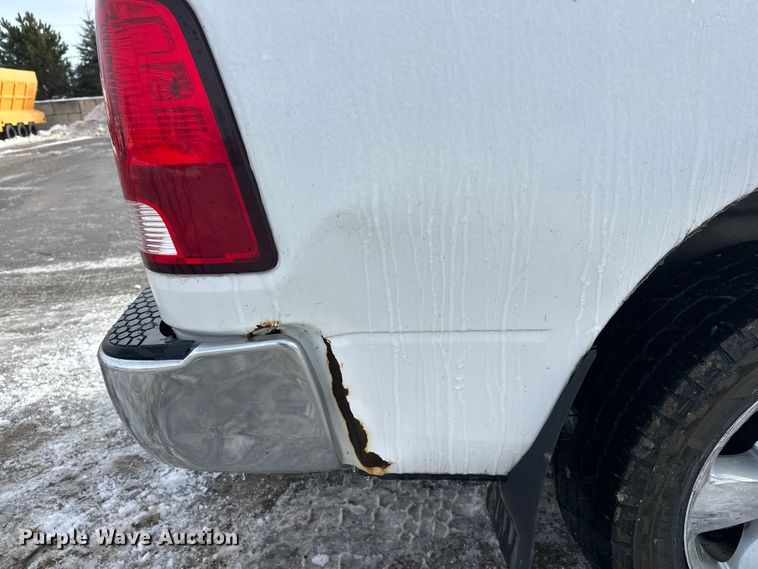 image for item DW4397 2016 RAM 1500 Crew Cab pickup truck