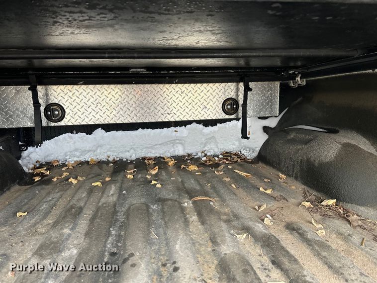 image for item DW4397 2016 RAM 1500 Crew Cab pickup truck