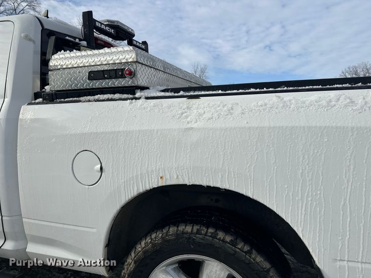 image for item DW4397 2016 RAM 1500 Crew Cab pickup truck