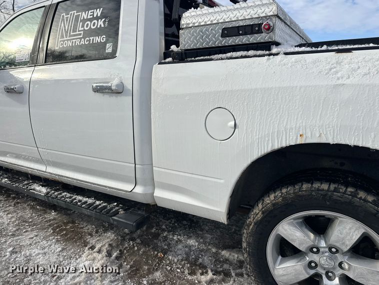 image for item DW4397 2016 RAM 1500 Crew Cab pickup truck