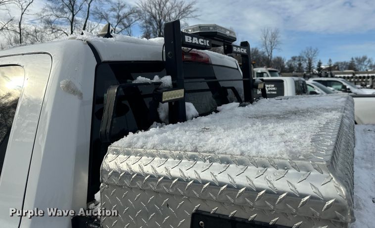 image for item DW4397 2016 RAM 1500 Crew Cab pickup truck