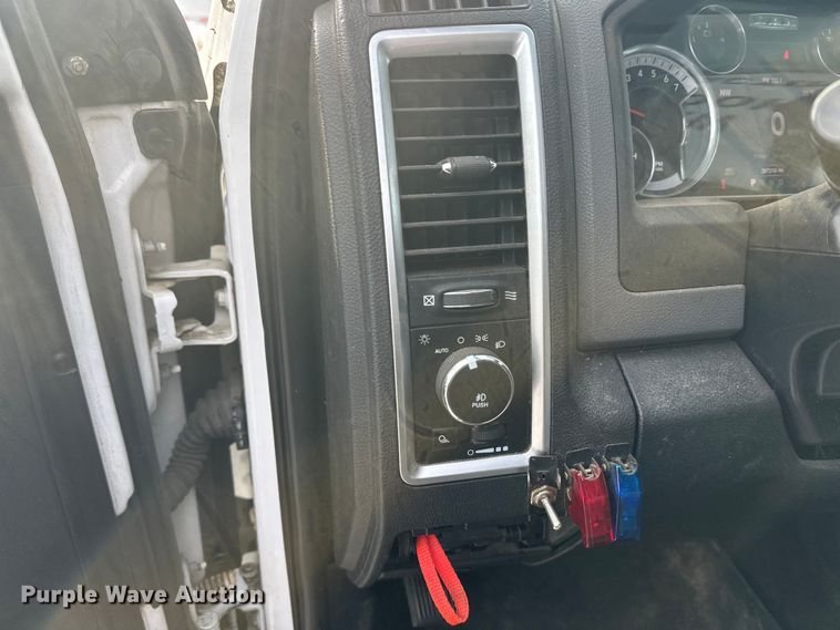 image for item DW4397 2016 RAM 1500 Crew Cab pickup truck