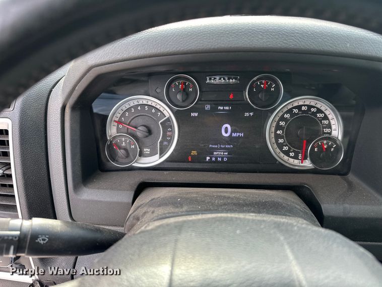 image for item DW4397 2016 RAM 1500 Crew Cab pickup truck