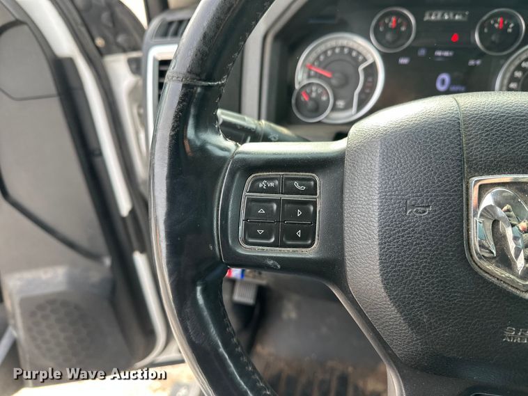 image for item DW4397 2016 RAM 1500 Crew Cab pickup truck