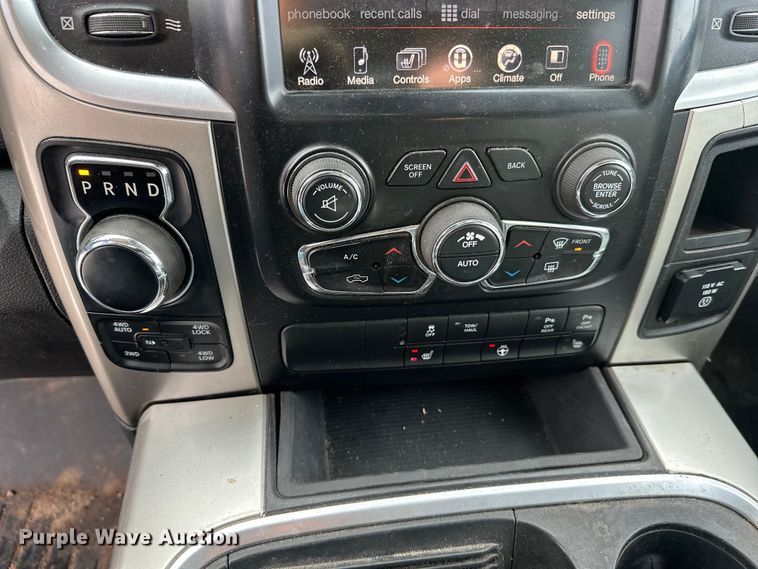 image for item DW4397 2016 RAM 1500 Crew Cab pickup truck