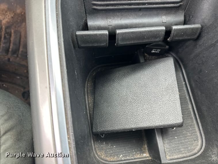 image for item DW4397 2016 RAM 1500 Crew Cab pickup truck